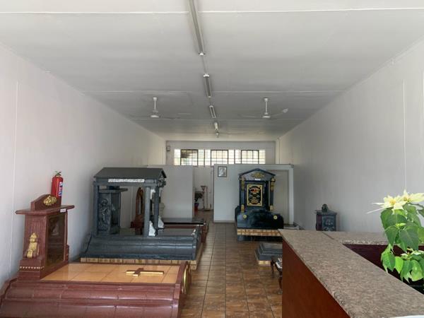 112 m² Retail Space