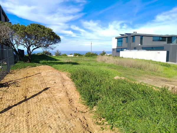 787 m² Land