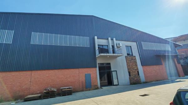 689 m² Industrial space