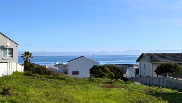 595 m² Land