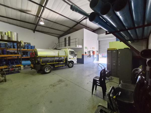 1 050 m² Industrial space