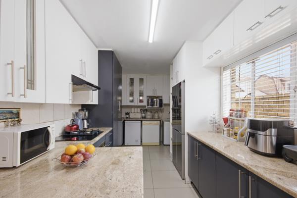 4 Bedroom Townhouse