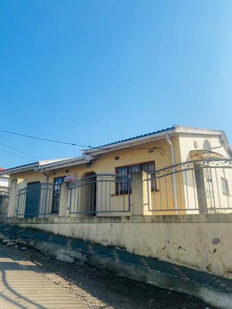2.5 Bedroom House