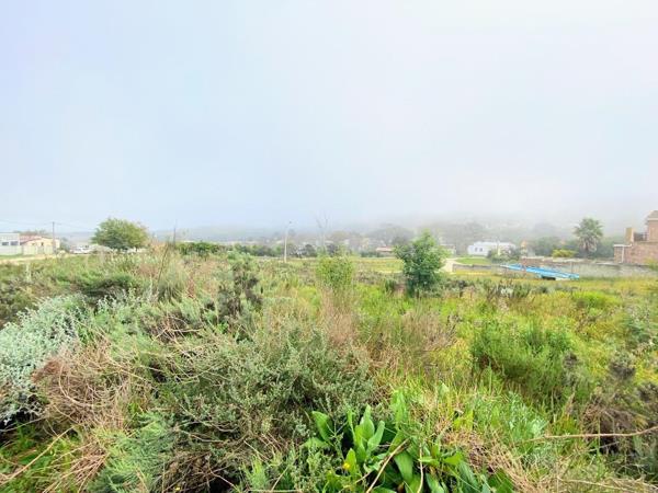 600 m² Land