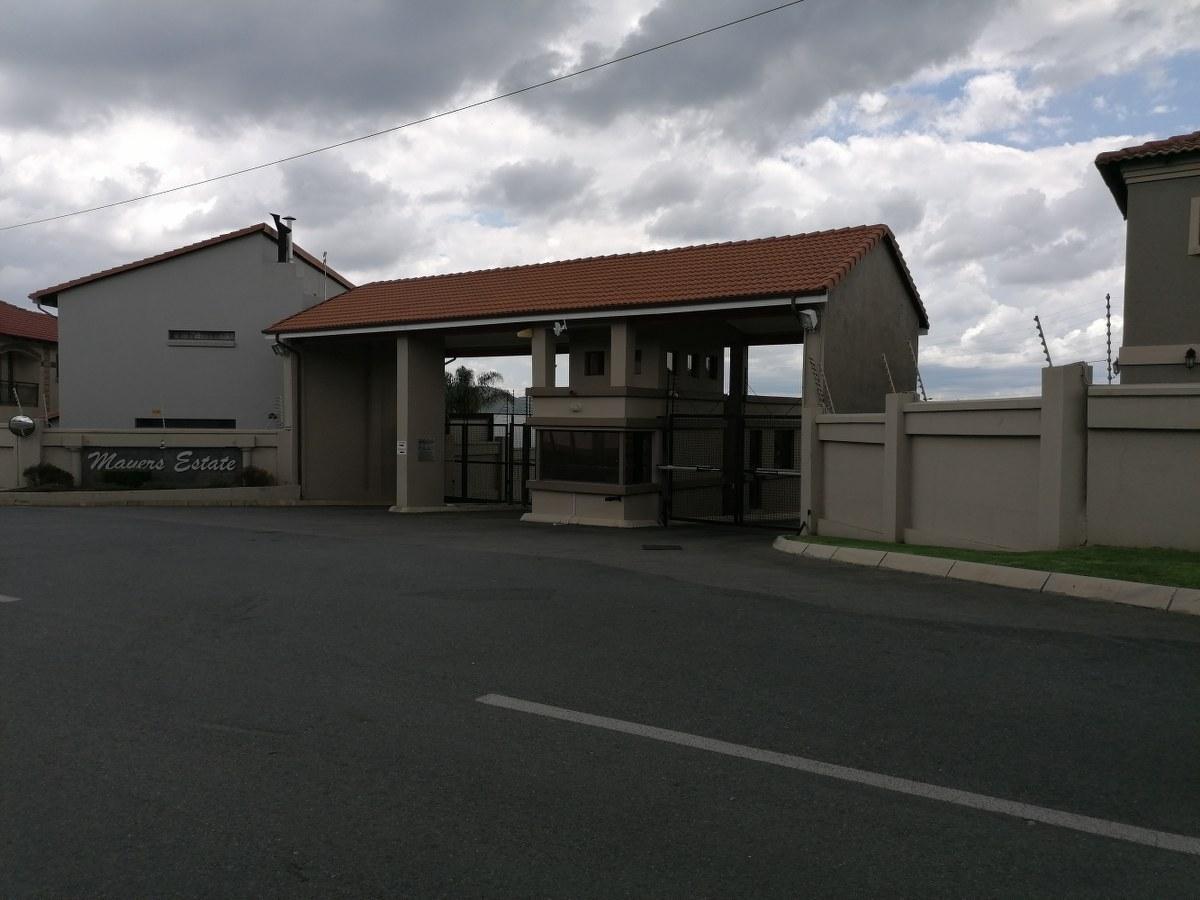 3 Bedroom Apartment in Radiokop