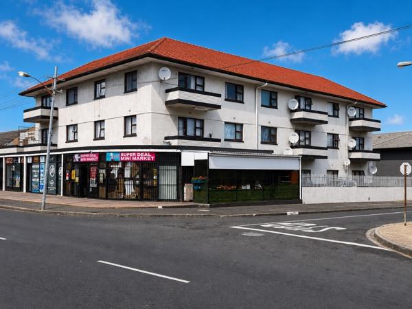 1 400 m² Commercial space