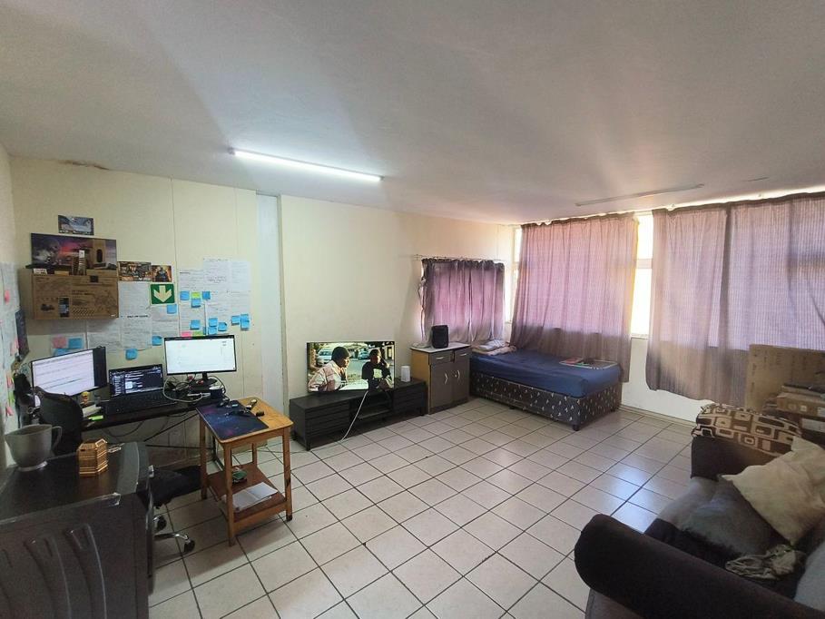 2 Bedroom Flat