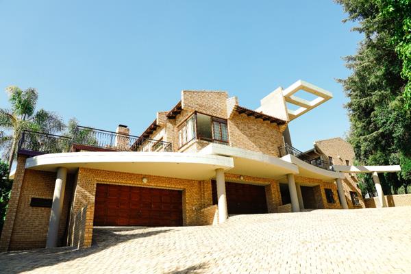 6 Bedroom House