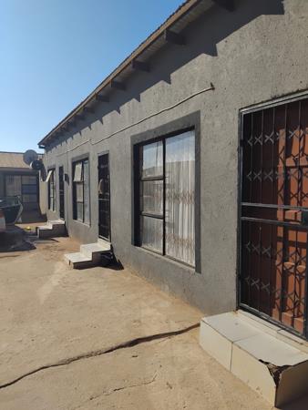 1 Bedroom House
