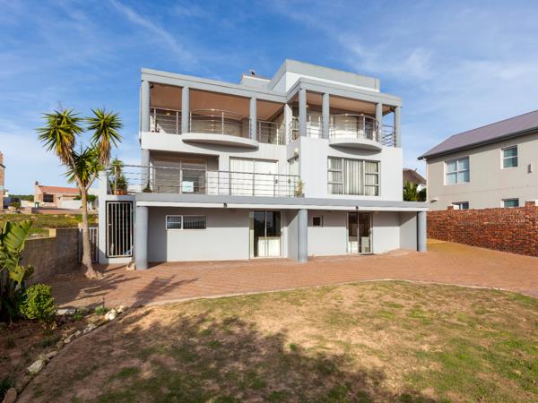 7 Bedroom House
