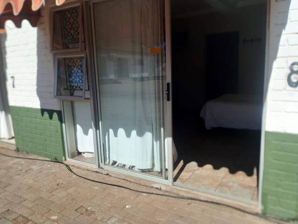 1 Bedroom House