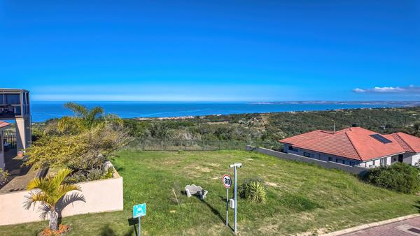 601 m² Land