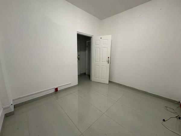 20 m² Retail Space