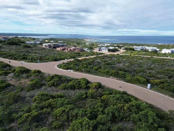 733 m² Land
