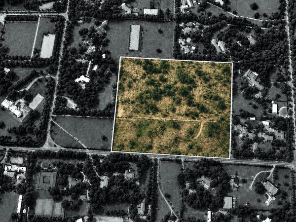4.9 ha Land