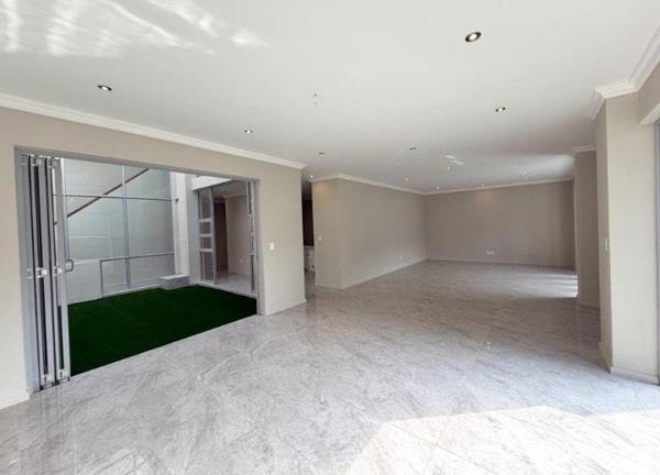 5 Bedroom Apartment