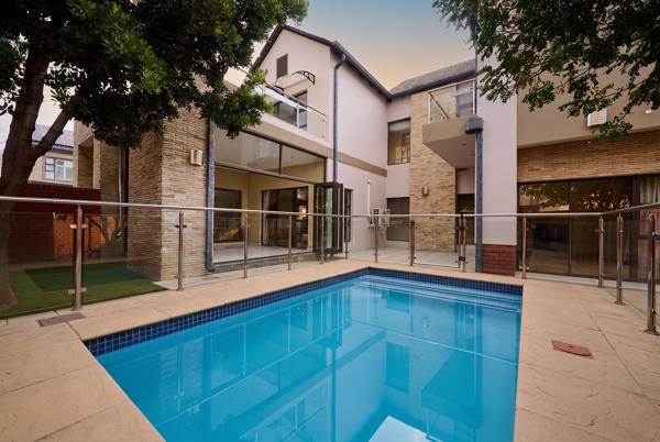 5 Bedroom House