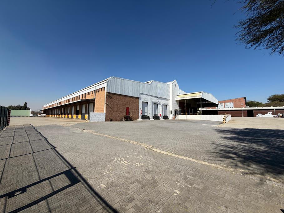 7 988 m² Industrial space
