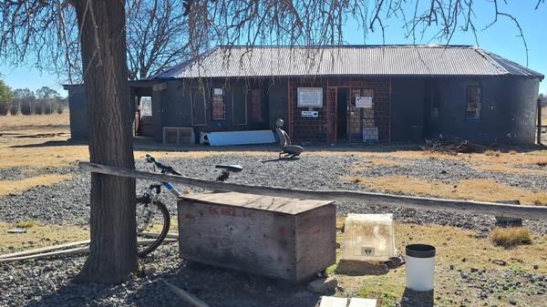 2.1 ha Smallholding