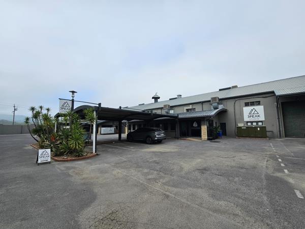 698 m² Industrial space