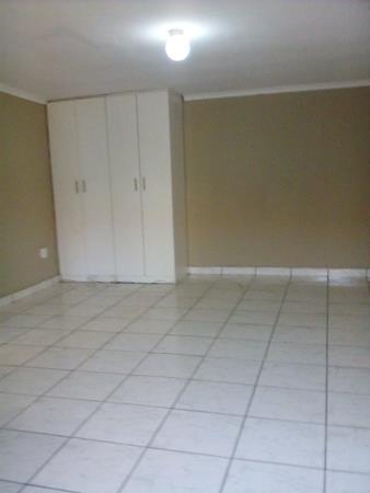 1 Bedroom Garden Cottage
