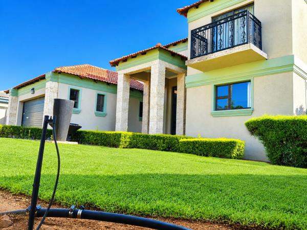 6 Bedroom House