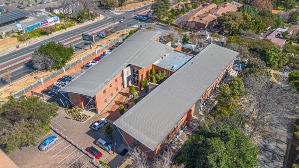 2 500 m² Commercial space