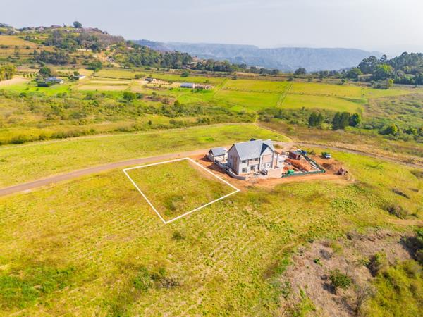1 768 m² Land