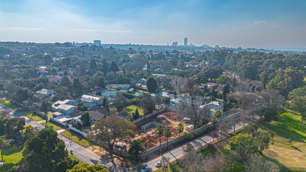 3 004 m² Land