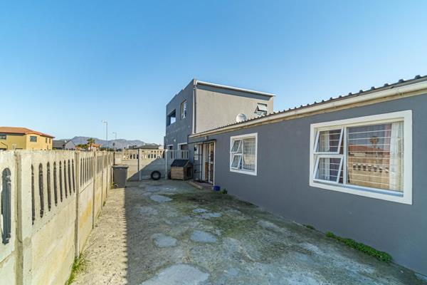 2 Bedroom House