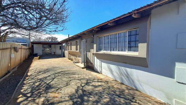 11 Bedroom House