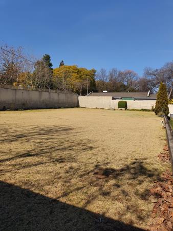 900 m² Land