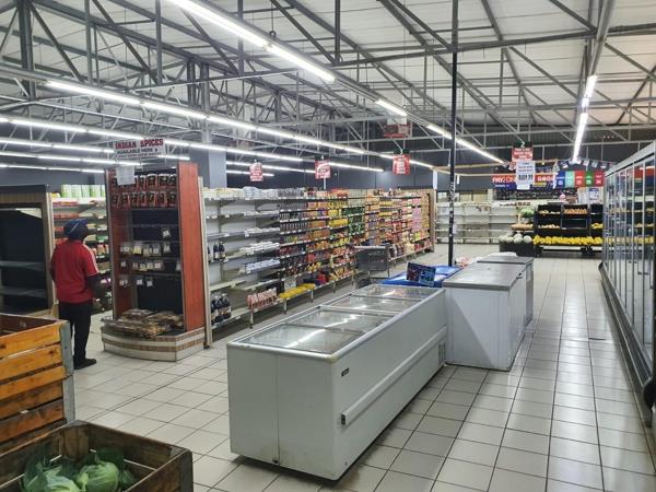 1 217 m² Retail Space