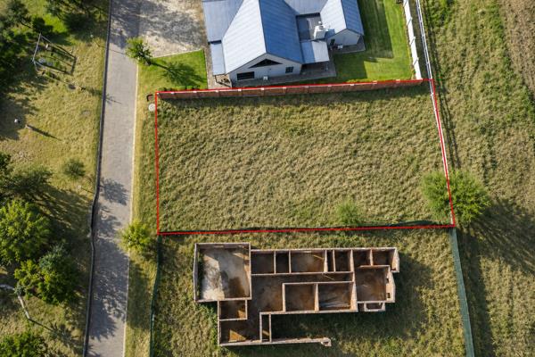 800 m² Land