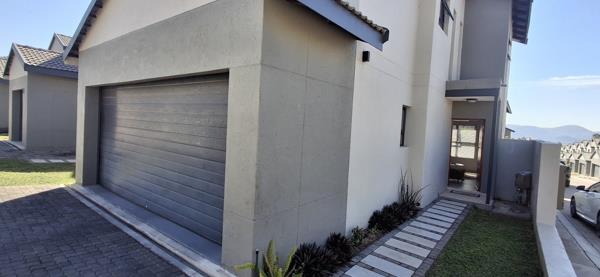 4 Bedroom Townhouse