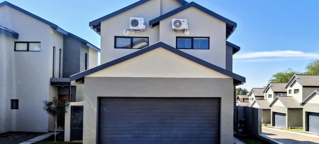 4 Bedroom Townhouse