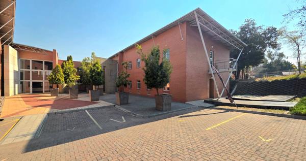 515 m² Commercial space