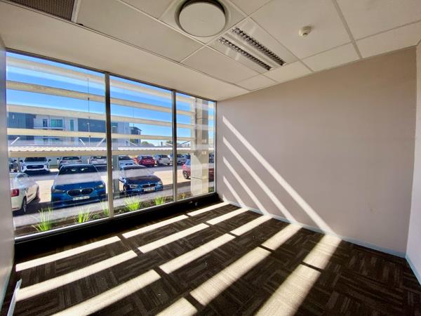 979 m² Office Space