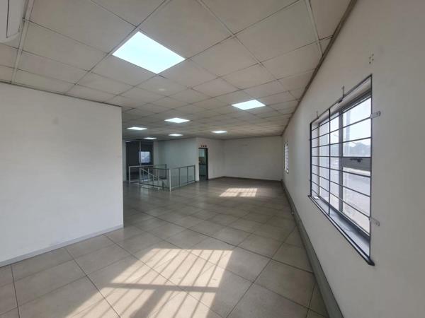 332 m² Commercial space