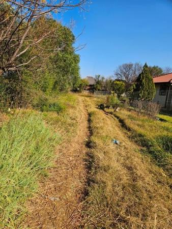 1 034 m² Land