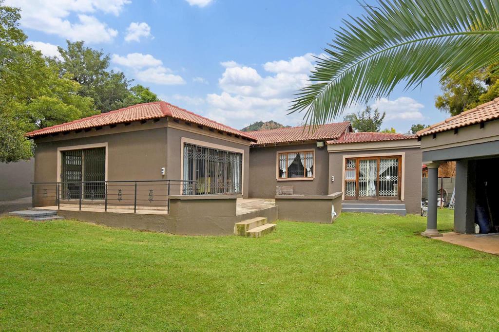 5 Bedroom House