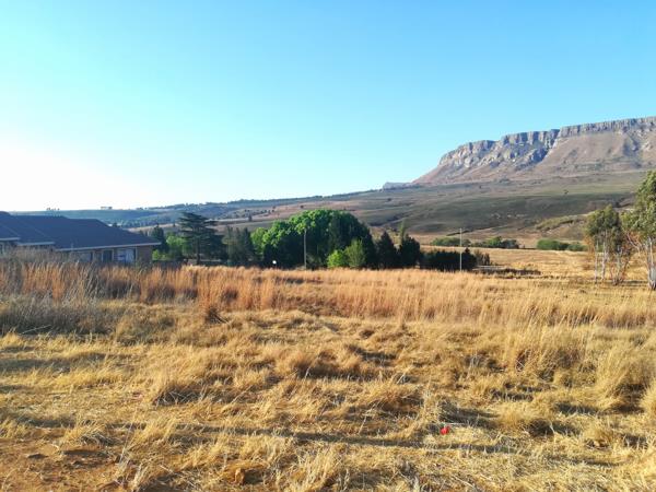 1 103 m² Land