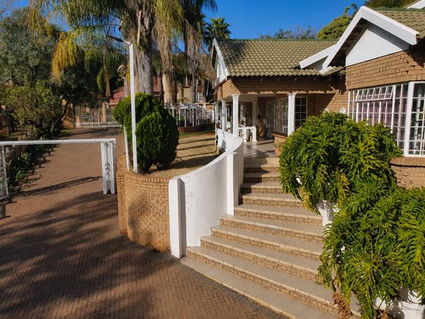 5 Bedroom House