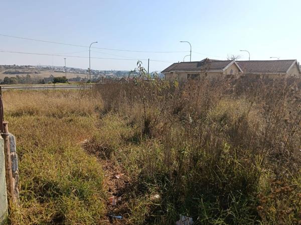 600 m² Land