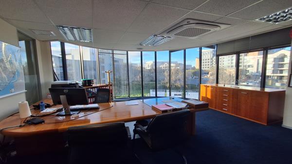 1 067 m² Commercial space