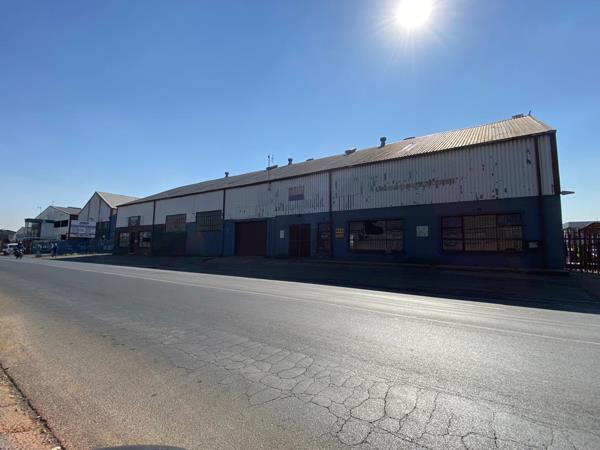 330 m² Industrial space