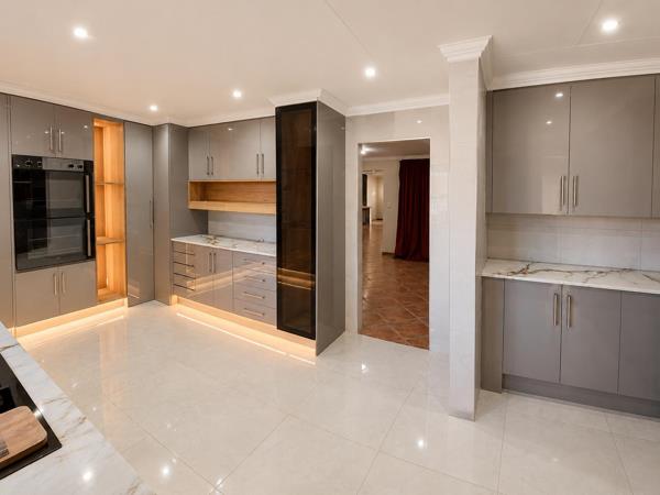 5 Bedroom House