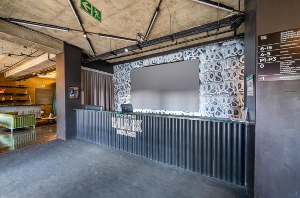835 m² Commercial space