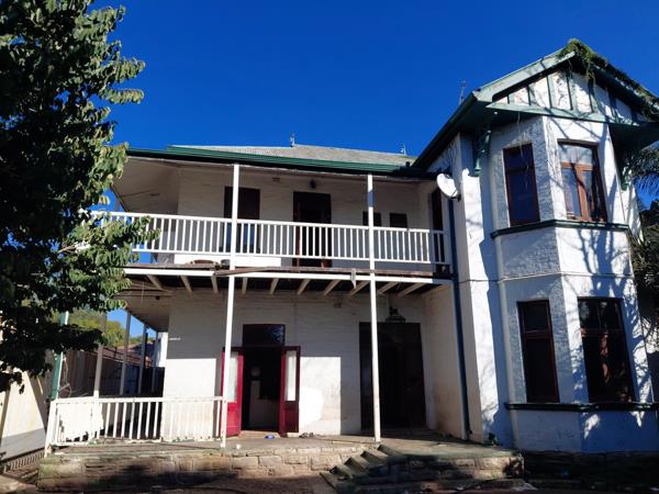 6 Bedroom House