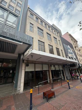 303 m² Retail Space